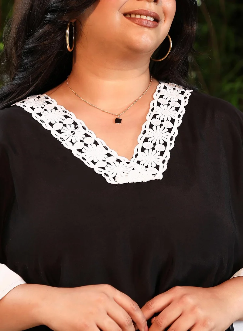 Instafab Plus  Instafab Plus Women's Midnight Black Panel-Striped Kaftan Kurta Set For Ethnic Wear | V-Neck, Quarter Kimono Sleeves | Stripes Plain Fabric | 2 Piece Kurta Set For Casual & Evening Wear for Women | Best Price UAE