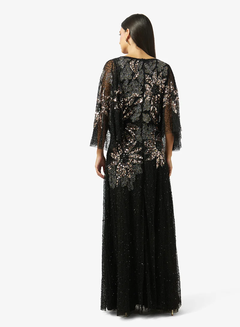 نمشي x فستان سهرة مزين بأكمام كاب