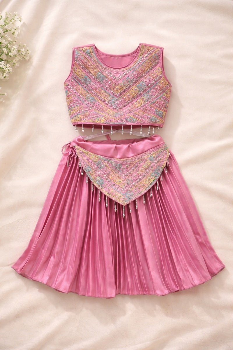 Inaabia Elegant Embellished Girls Lehenga Set - Image 2