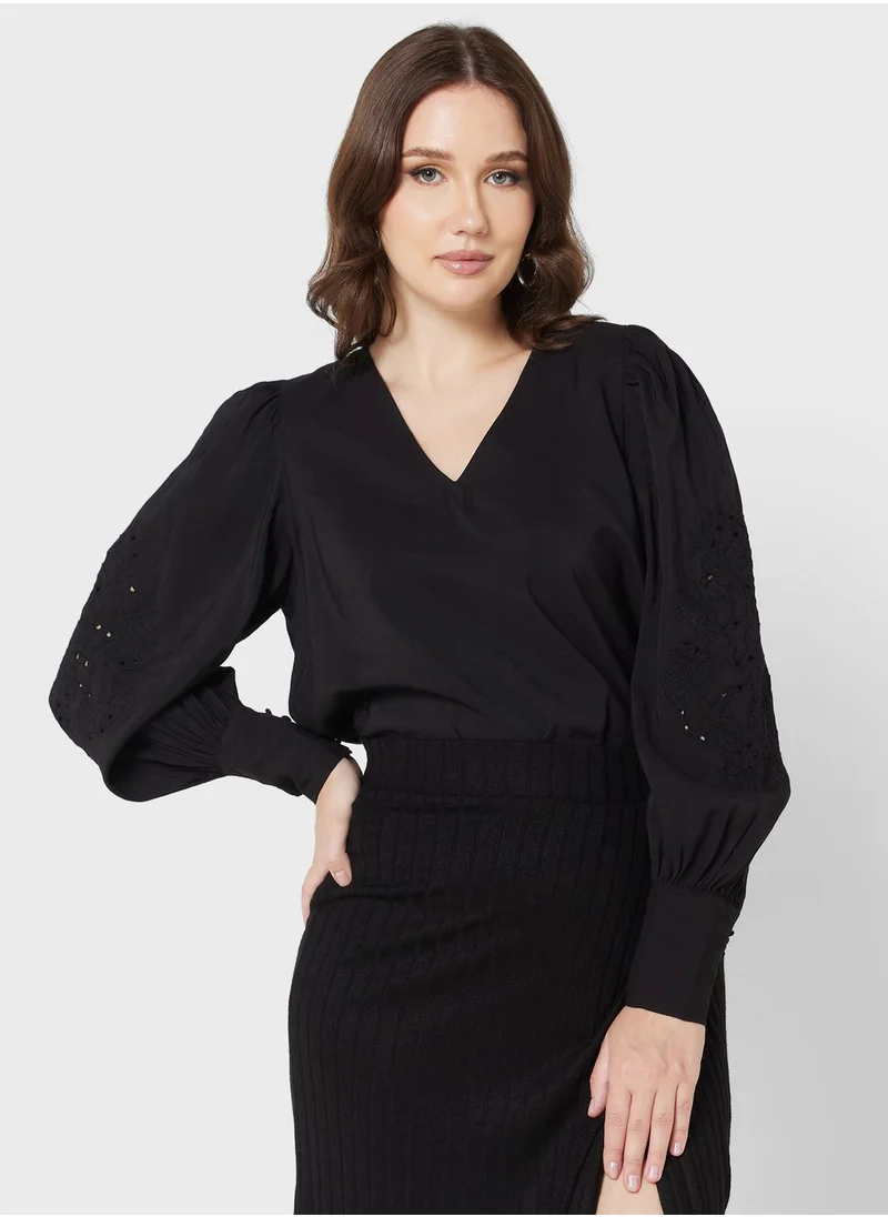 VERO MODA V-Neck  Puff Sleeve Top