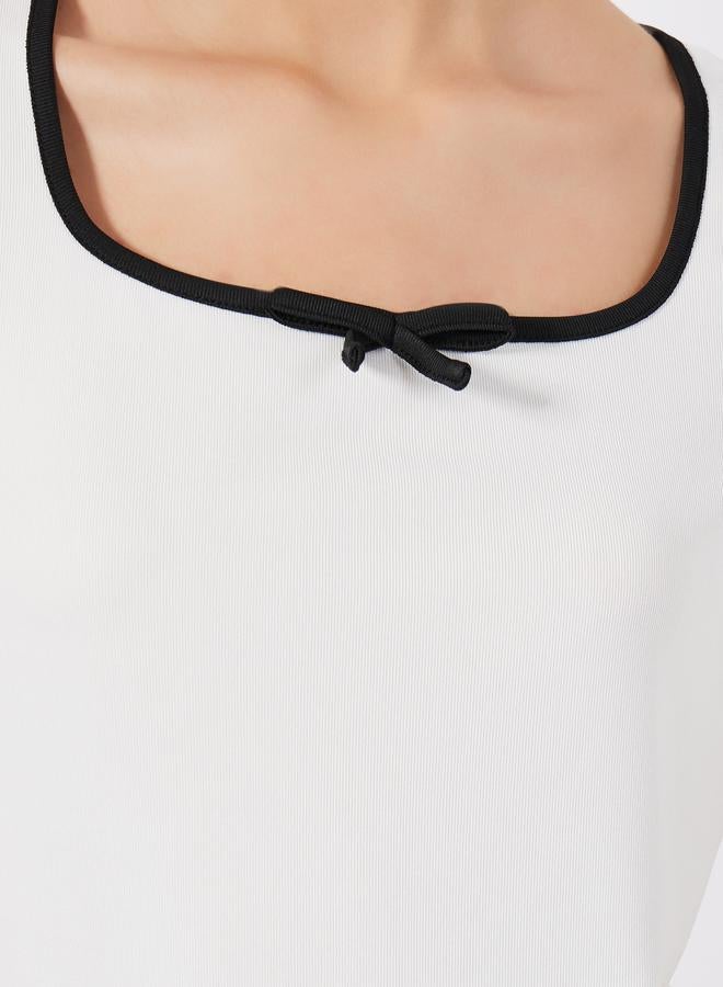 ستايلي بلوزة سادة مضلعة بلمسة أنابيب وياقة مربعة - Image 4