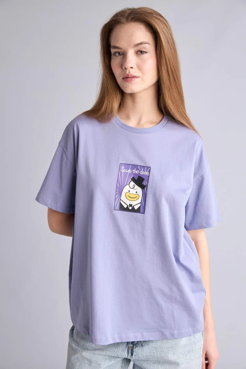 ديفاكتو Oversize Fit Crew Neck Printed Short Sleeve T-Shirt