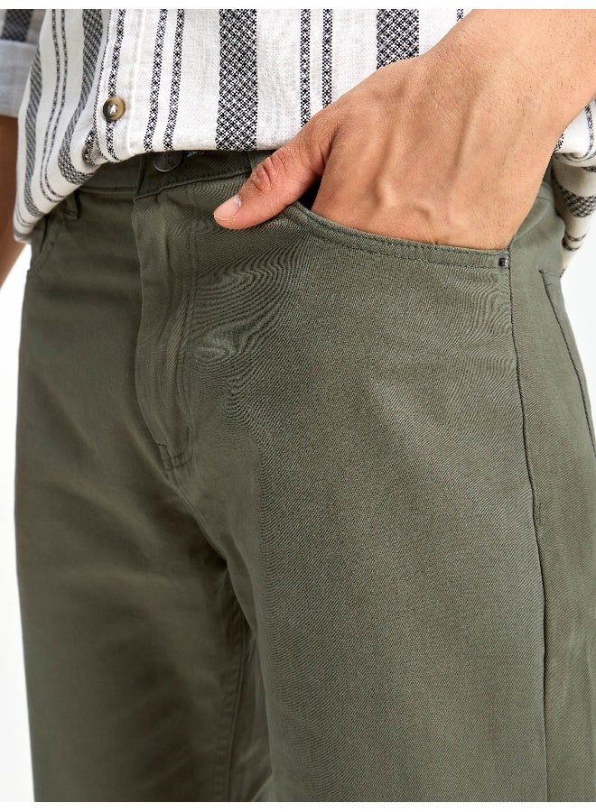 Beyoung BEYOUNG Casual Regular-fit Light Olive Green Chino Pants for Men  - Image 5
