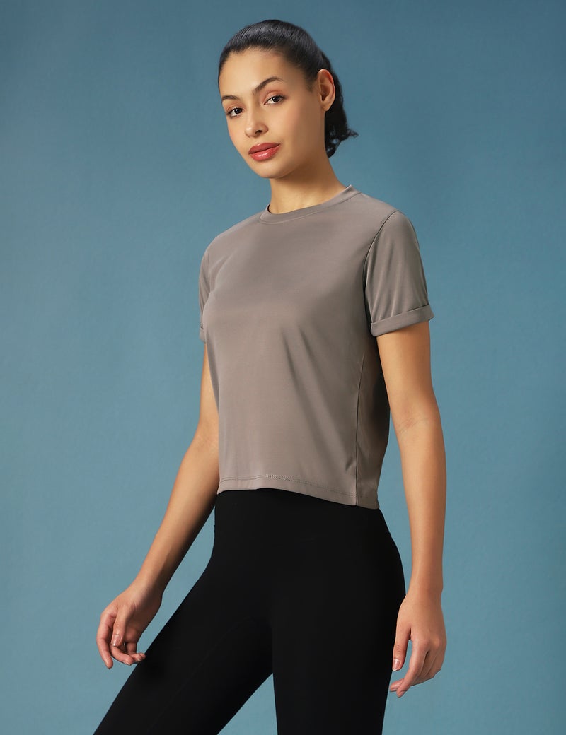 pump'd قميص نسائي برقبة دائرية بأكمام ملفوفة - Image 1