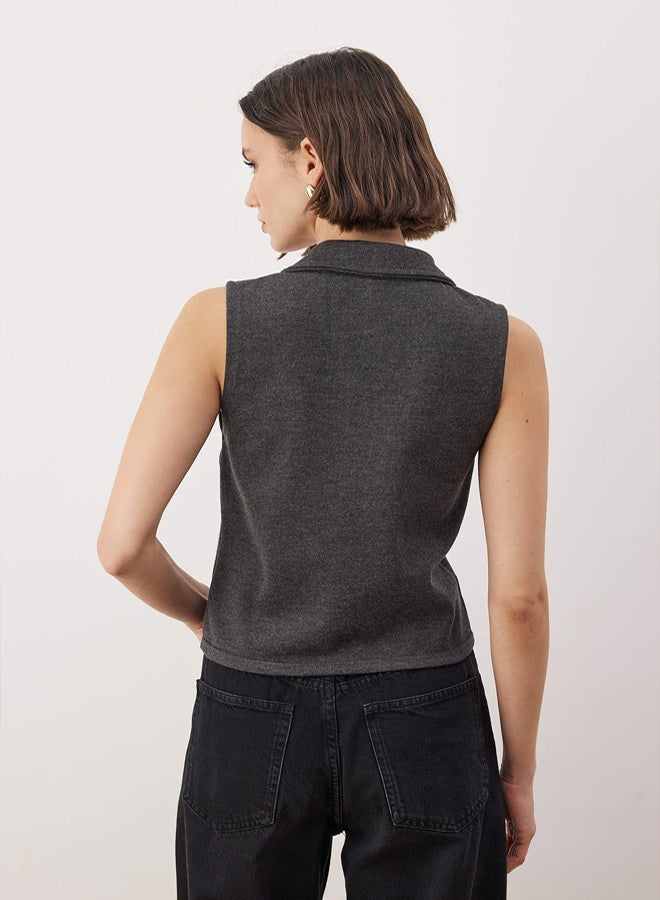 trendyol Light Anthracite Fitted / BodyHugging Buttoned Stretch Knitted Vest - Image 4