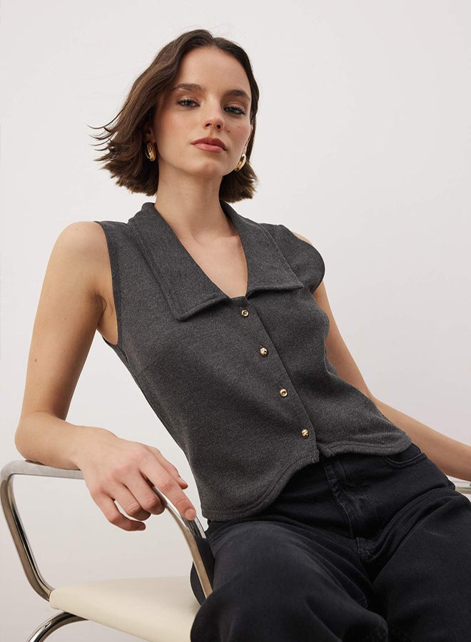trendyol Light Anthracite Fitted / BodyHugging Buttoned Stretch Knitted Vest - Image 2