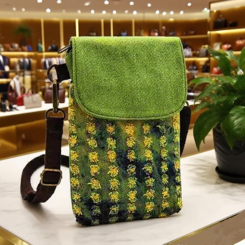 Canvas Crossbody Women'S Bag Distinctive Creative Cartoon Hand Carrying Crossbody Dual-Purpose Fabric Large Screen Mobile Phone Bag - Image 1