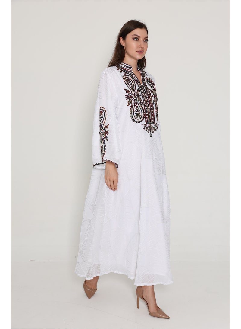 اكسا جلابية انيقة كرستال مطرزة - Image 4