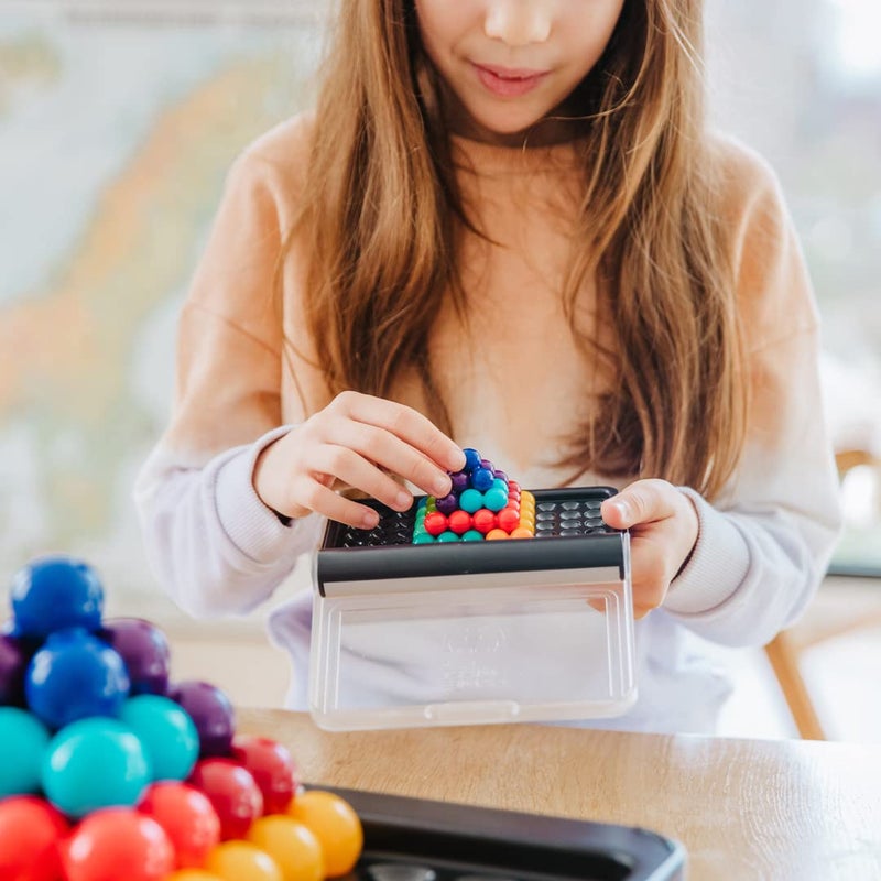 SmartGames لعبة سمارت جيمز IQ بازلر برو، لعبة سفر للأطفال والبالغين، لعبة تنمية المهارات الإدراكية - أحجية للعمر 6 سنوات وما فوق، 120 تحديًا في علبة سفر مريحة. - Image 2