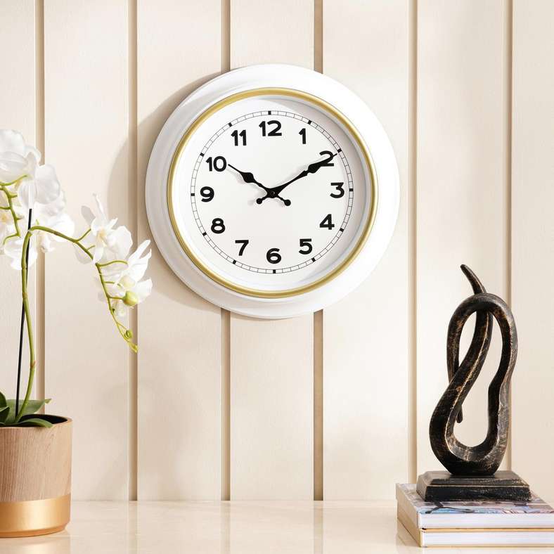 Pan Home ساعة حائط سيلفي - بيضاء وذهبية