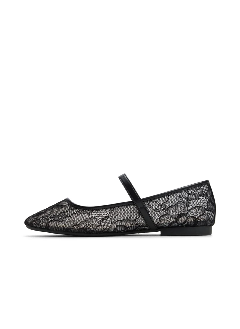 كول ات سبرنج Mary Janes Close Toe Ankle Strap Ballerinas