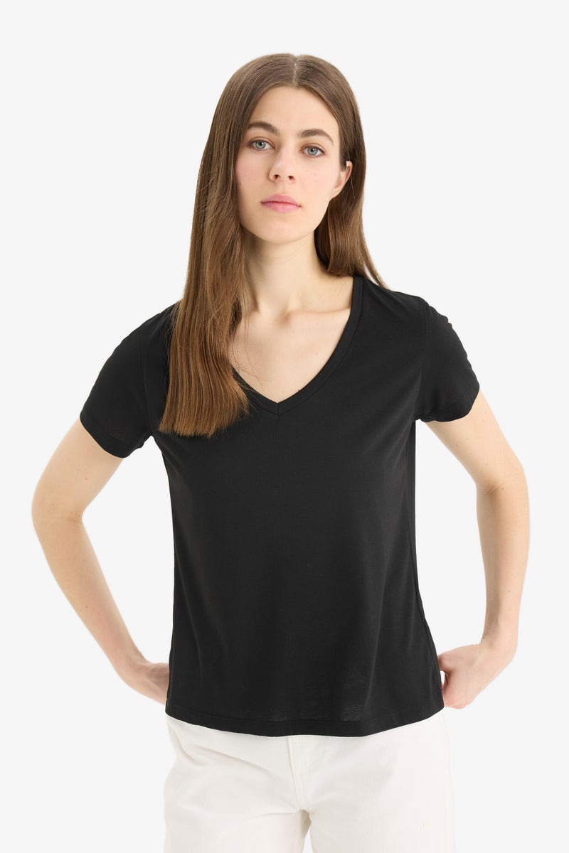DeFacto Woman Regular Fit V Neck Basic 2 Piece T-Shirt - Image 4
