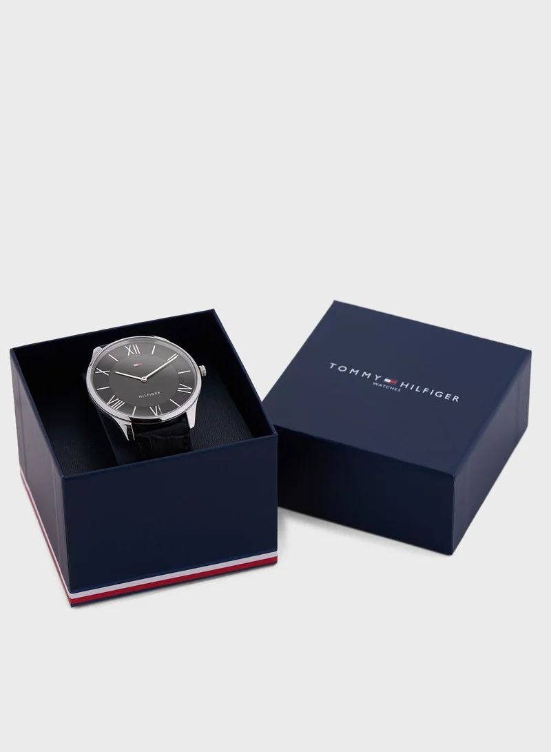 TOMMY HILFIGER Analog Watch