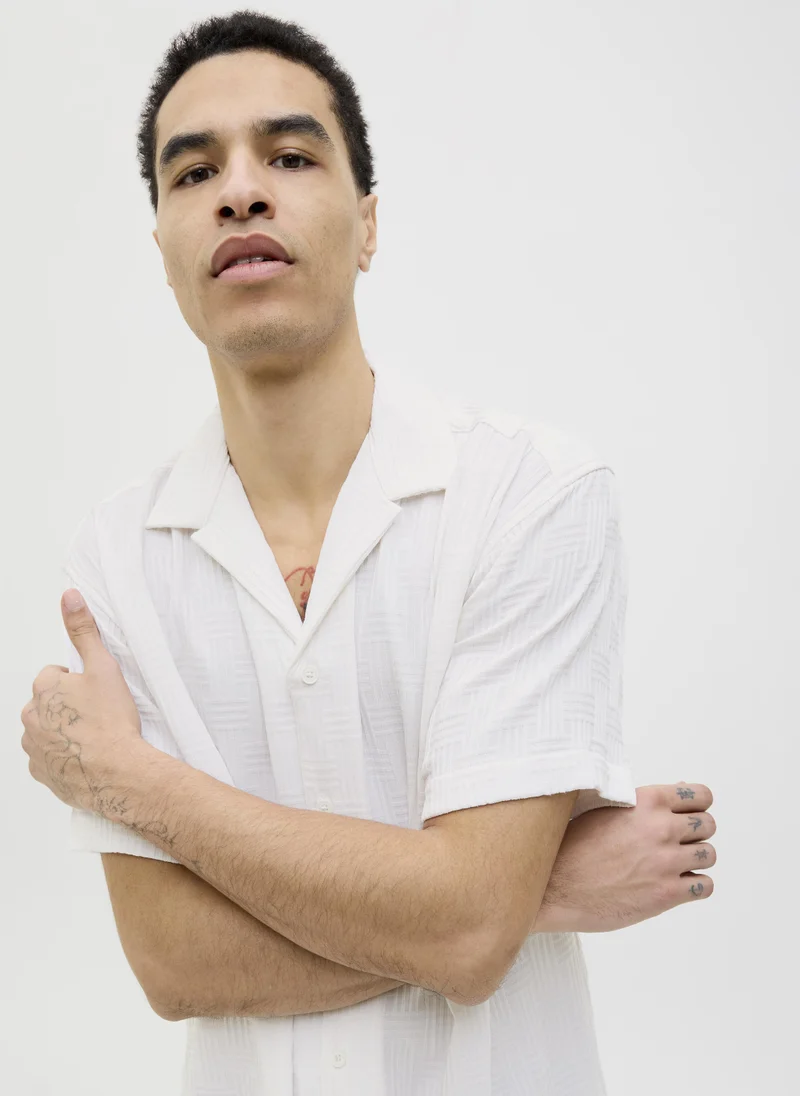 JACK & JONES  Resort Short Sleeve Shirt for Men | Best Price UAE