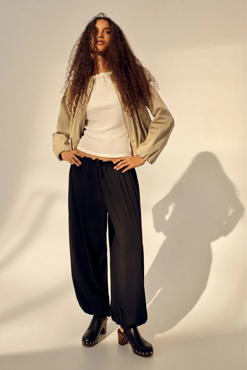 اتش اند ام بنطلون جيرسيه بقصة بالون