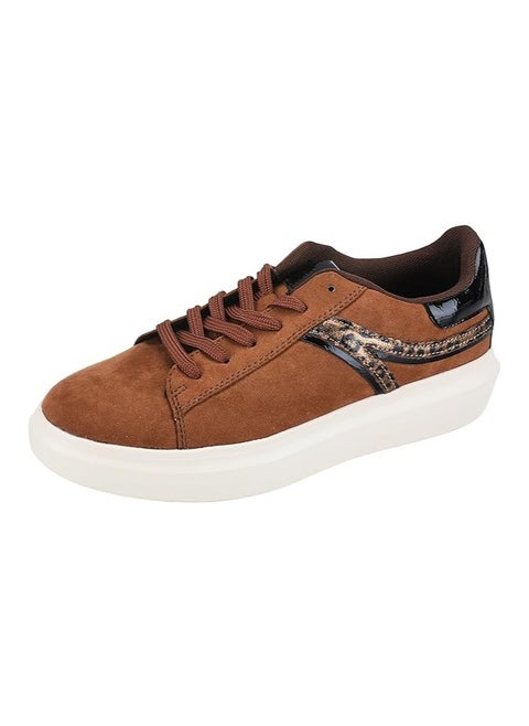 Low Top Sneaker