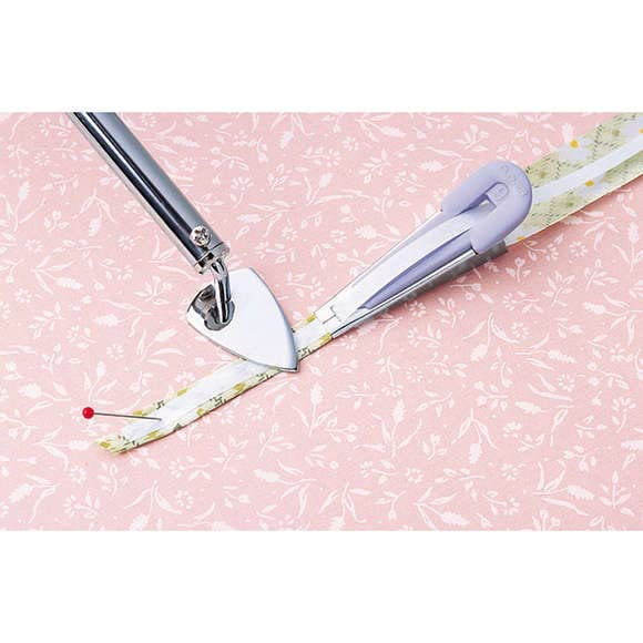Clover Fusible Bias 1/4-Inch Tape Maker, 1 EA (4011) - Image 3