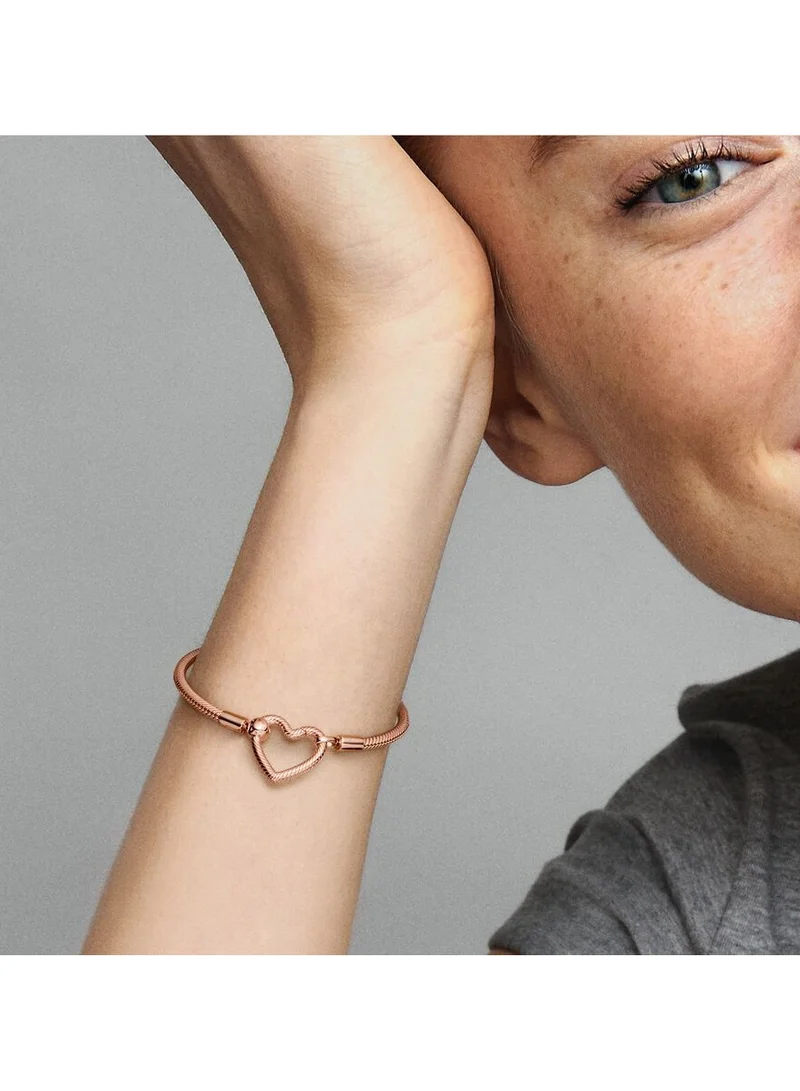 باندورا سوار باندورا مومنتس بسلسلة ثعبان وإغلاق على شكل قلب، مقاس