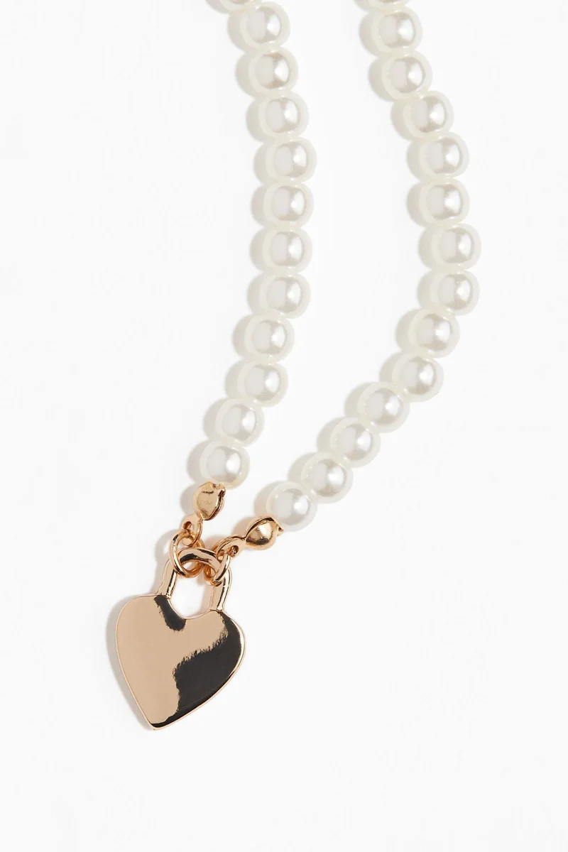 H&M Beaded pendant necklace