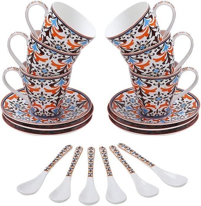 BOHEMIAN 16PIECE DINNERWARE SET TEACUP AND SAUCER SET