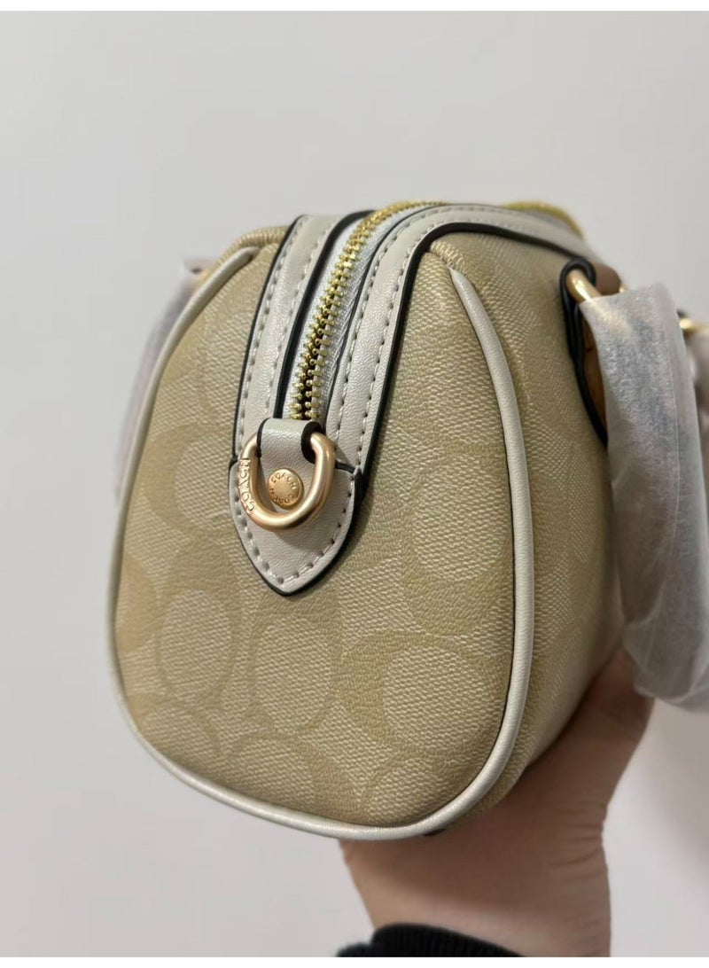 coachoutlet Coach classic Boston pillow handbag, women's shoulder bag, crossbody bag, briefcase, clutch, and evening bag, can also be used as a shopping tote. Suitable for various occasions such as work, travel, parties, and gifting. - Image 5