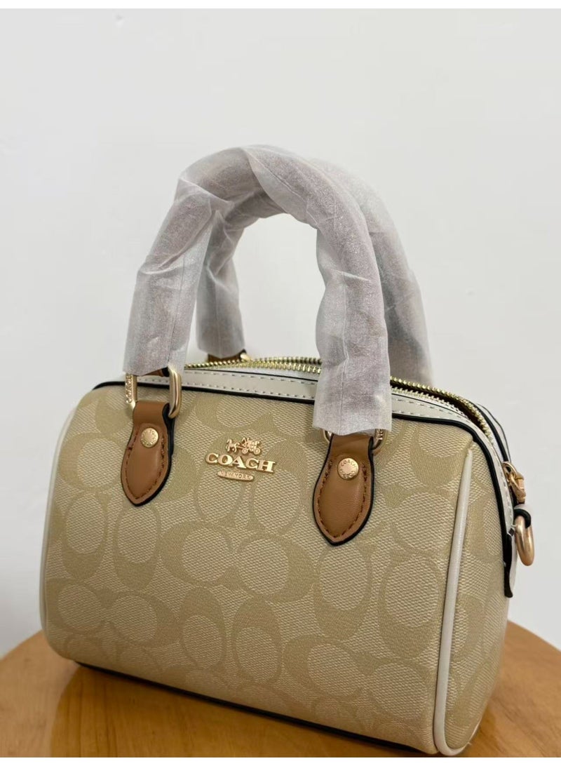 coachoutlet Coach classic Boston pillow handbag, women's shoulder bag, crossbody bag, briefcase, clutch, and evening bag, can also be used as a shopping tote. Suitable for various occasions such as work, travel, parties, and gifting. - Image 3