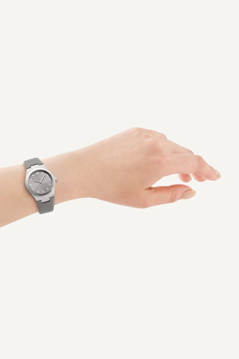 د ك ن ي Women Essentials 30MM Watch