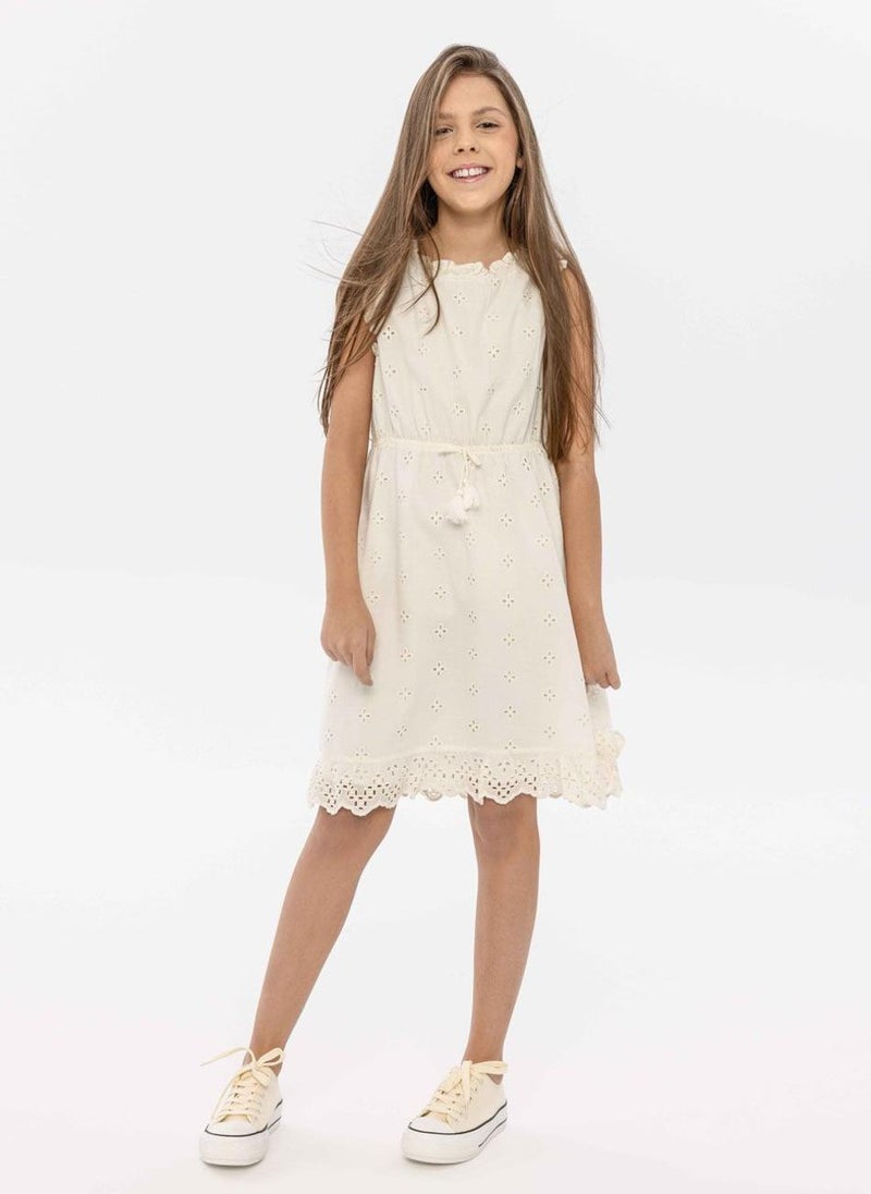 مينوتي فستان أبيض بناتي قطن مطرز بأكمام كشكش - Image 1