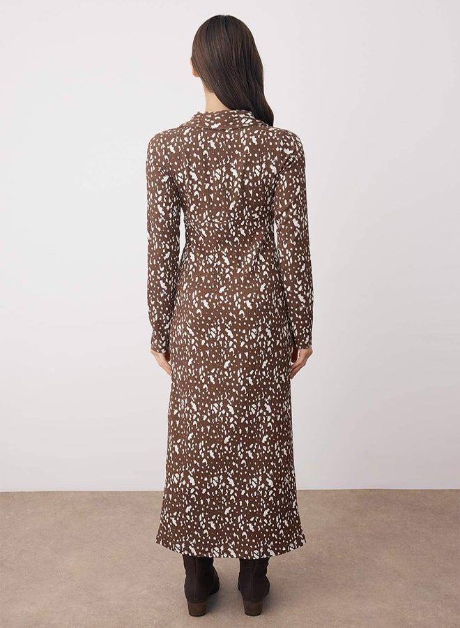 trendyol Brown Printed Gathered / Drape Maxi Knitted Dress - Image 4