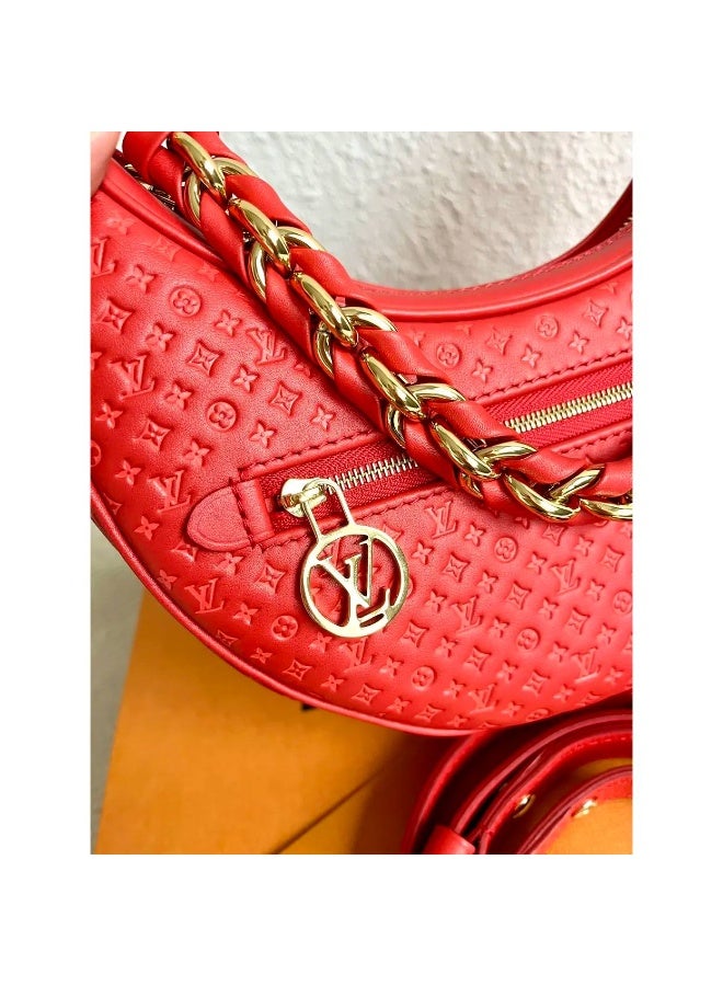 لويس فويتون حقيبة كتف صغيرة حمراء منقوشة من لويس فويتون - تفاصيل سلسلة ذهبية - Image 4
