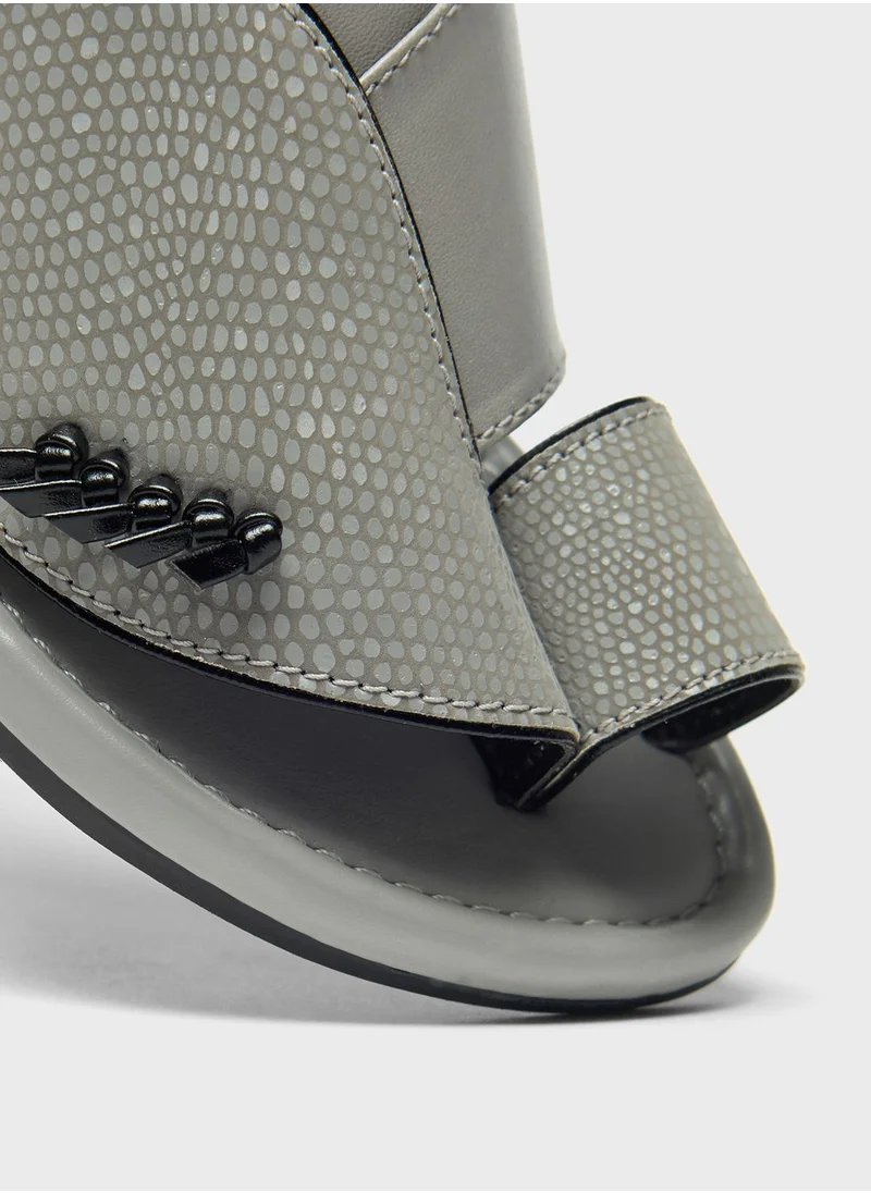 LBL by Shoexpress Kids Arabic Sandals
