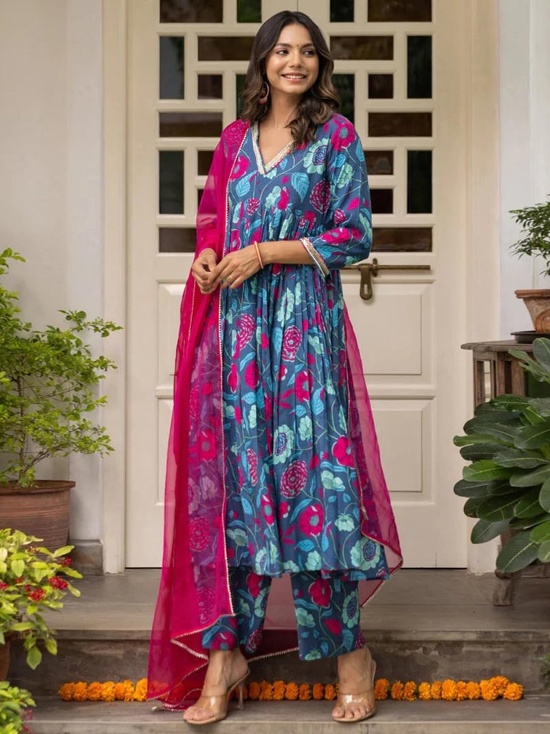 Tee Projekt Women's Cotton Blend V-Neck Anarkali Kurta Pant with Dupatta Set - Image 3