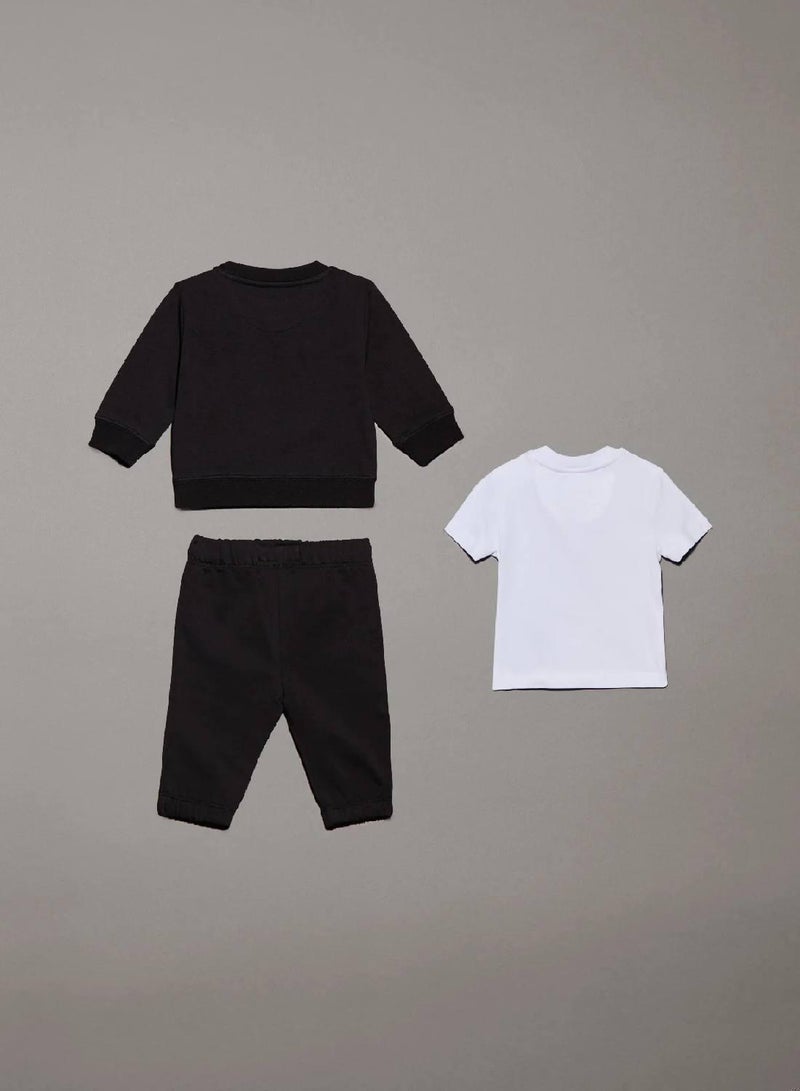Calvin Klein Jeans Newborn Starter Giftpack - Image 3