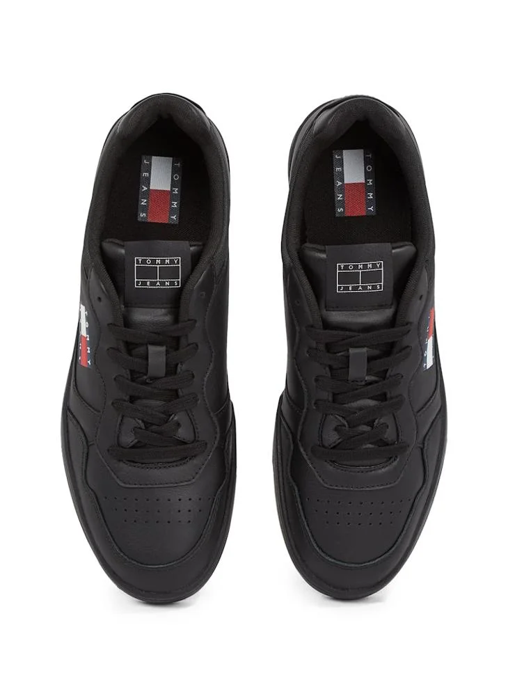 تومي جينز Essential Leather Low Trainers