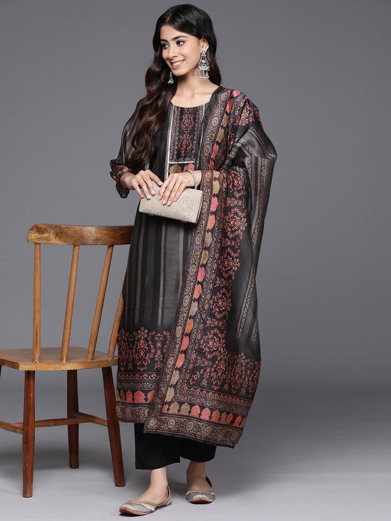 Varanga Women's silk Kurta - Image 5