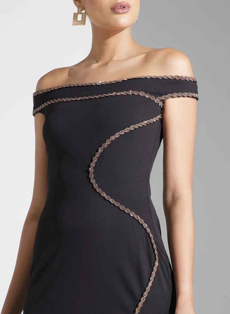 Namshi x Off-Shoulder Slit Dress