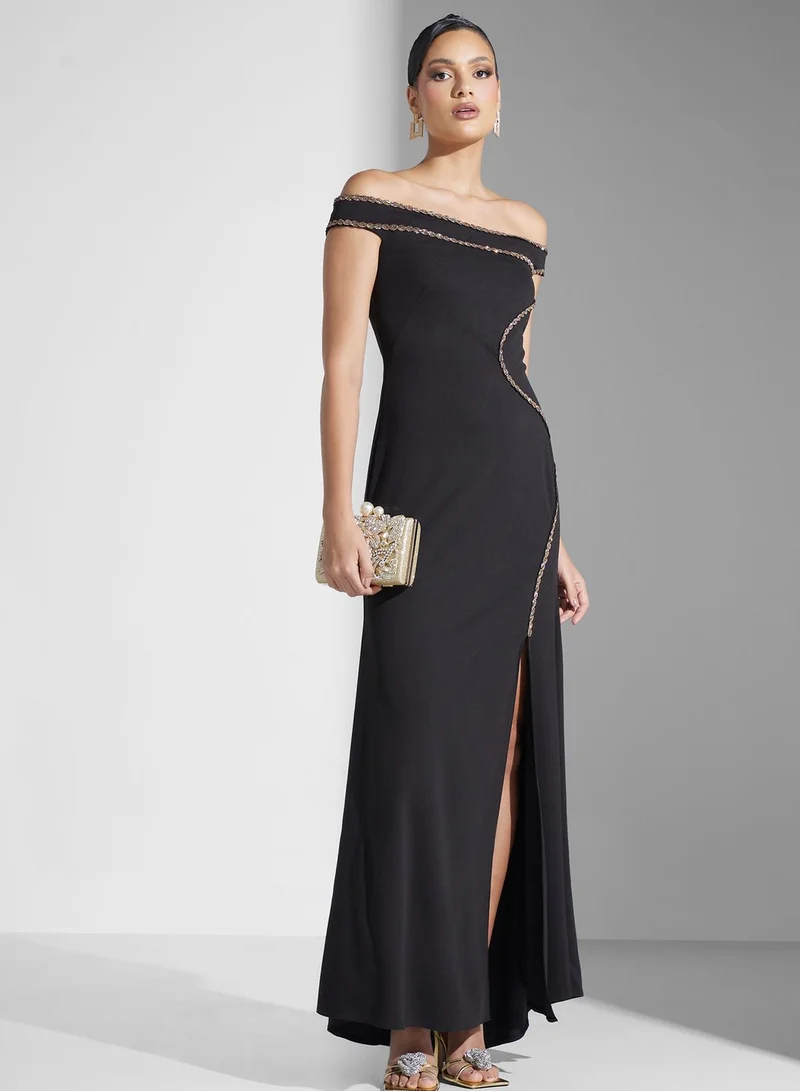 Namshi x Off-Shoulder Slit Dress