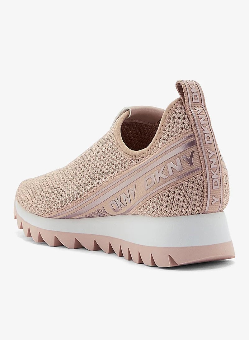 دكني سنيكرز ألاني بدون رباط