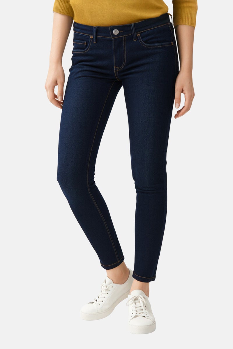 Levi's جينز نسائي سوبر سكينى مقاس 710 مغسول وقابل للتمدد، أزرق داكن - Image 1