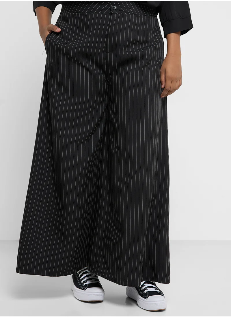 جينجر بلس Pinstripe Wide Leg Tailored Pants