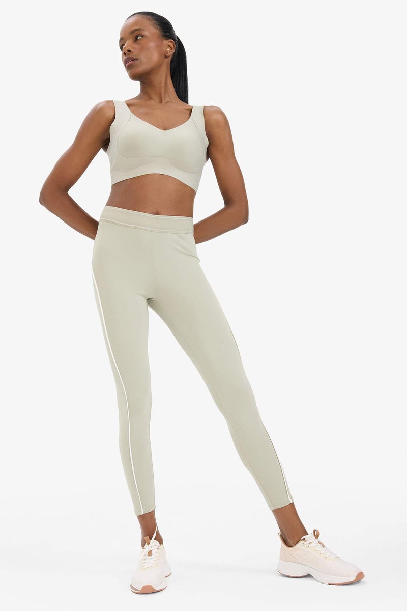 DeFactoFit V Neck Heavy Fabric Sports Bra - Image 2