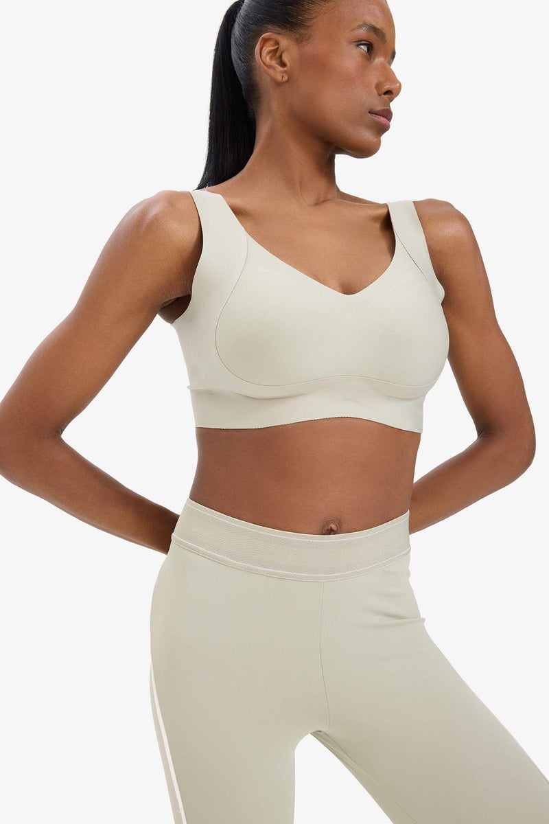 DeFactoFit V Neck Heavy Fabric Sports Bra - Image 3