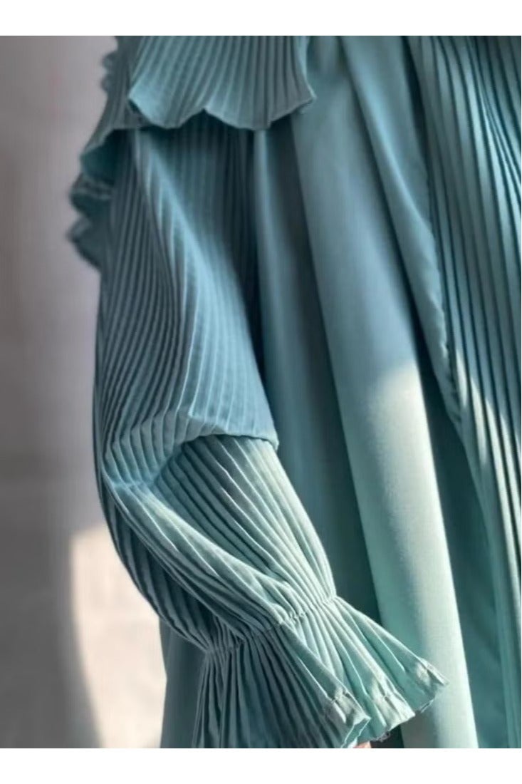 A very soft and comfortable one-piece prayer shawl that includes a scarf and covers the entire body in a one-size-fits-all, wide-fitting size.