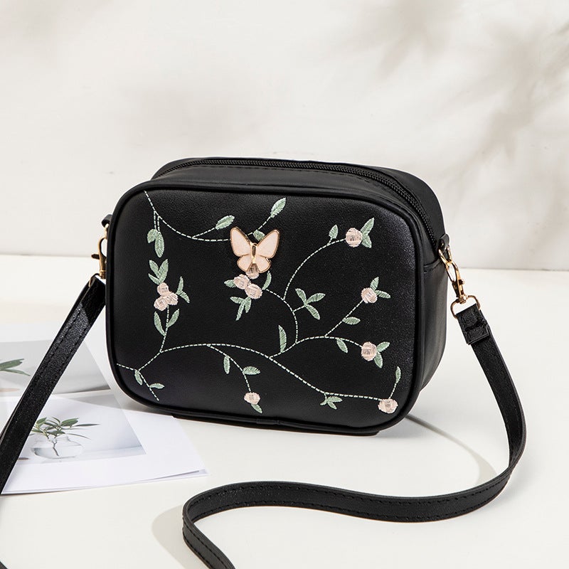 Embroidered Small Flower Messenger Bag Fresh Sweet Shoulder Bag Fashion Simple Large Capacity Coin Purse A Generation Of Hair - Image 1