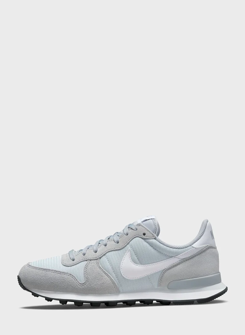 Nike Internationalist