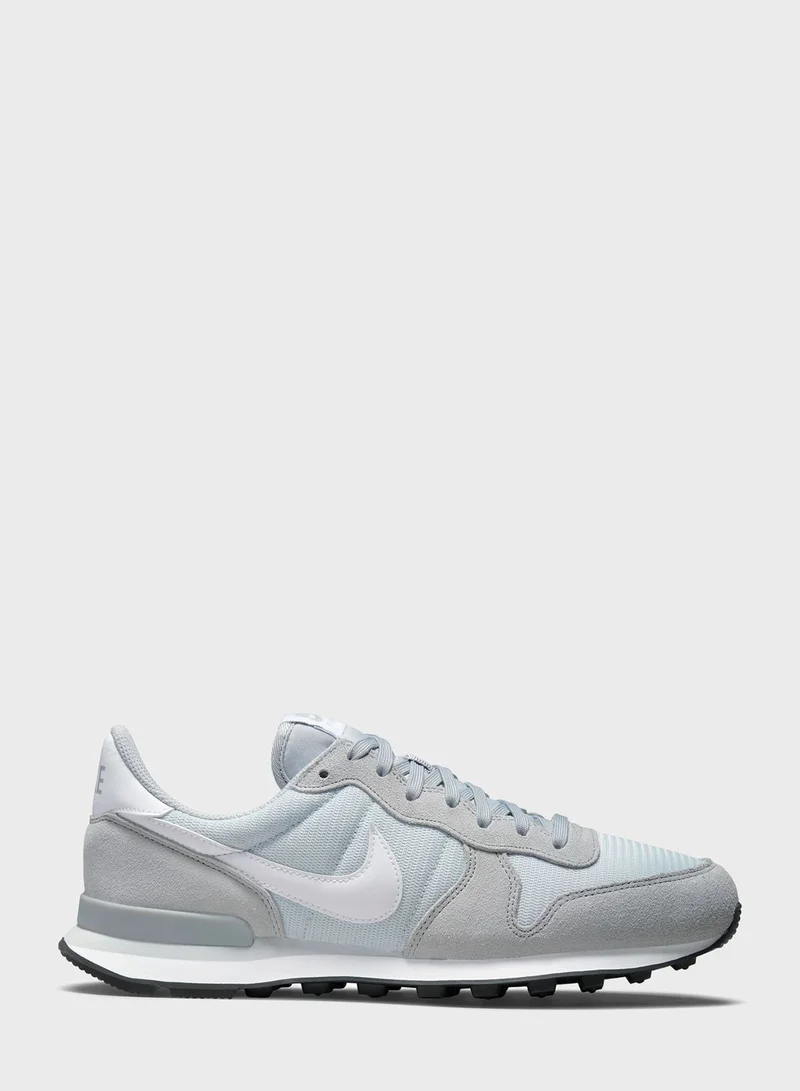 Nike Internationalist