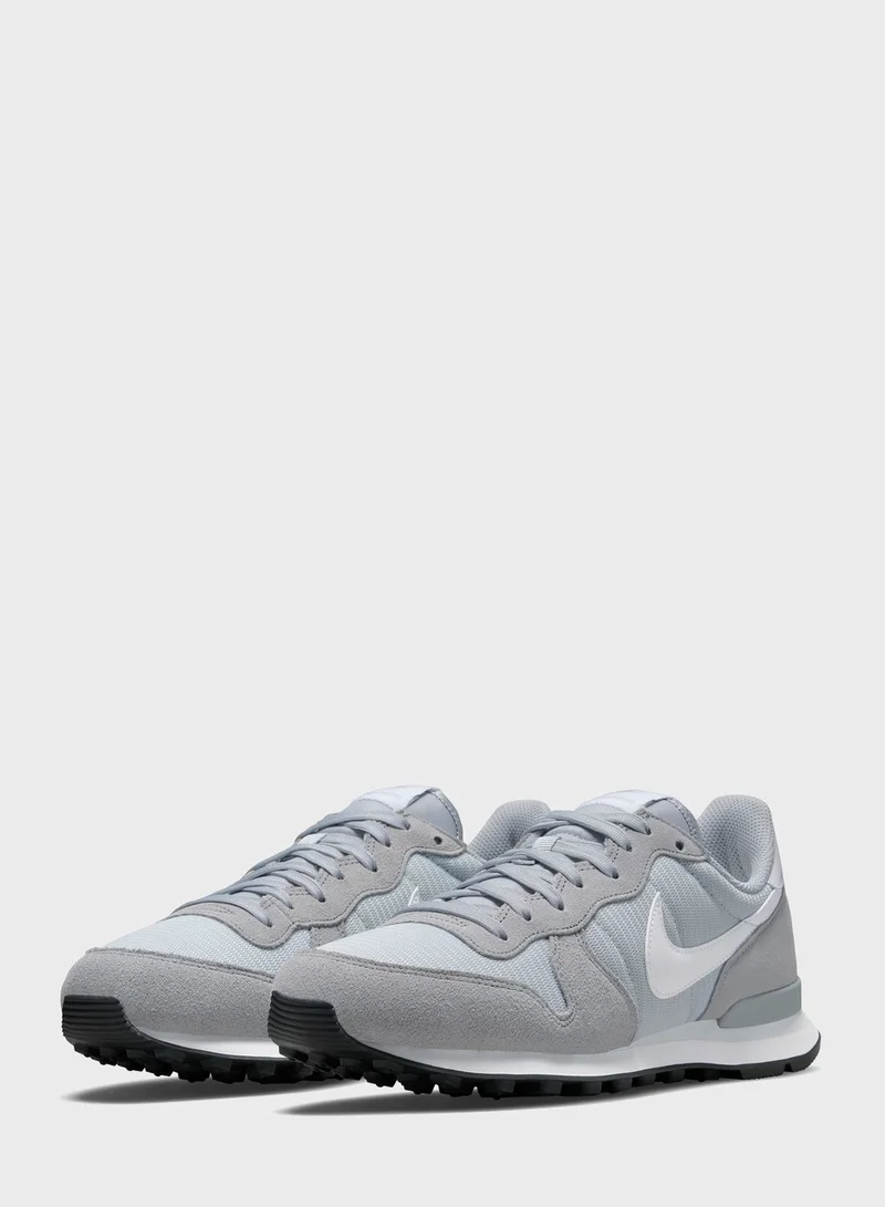 Nike Internationalist