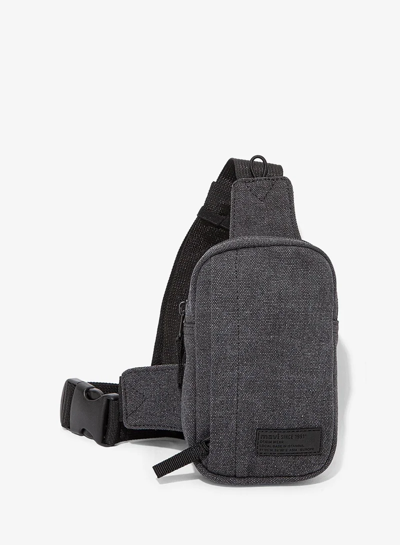 مافي front zipper detail Crossbody bag