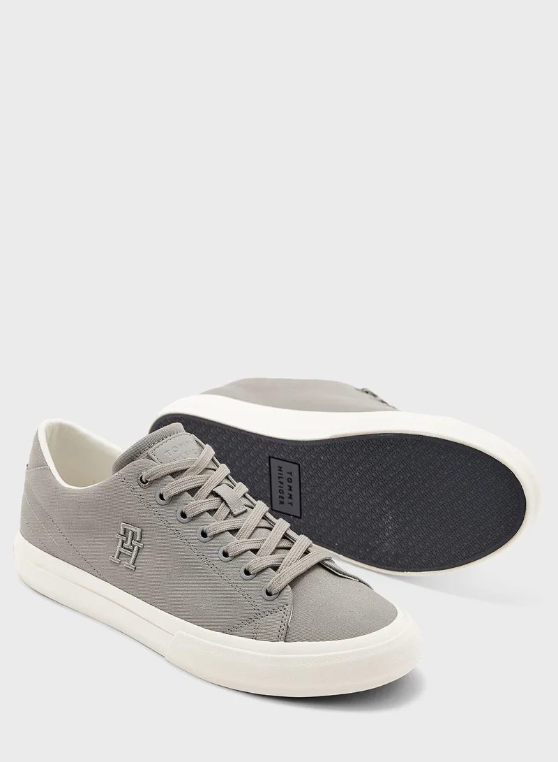 TOMMY HILFIGER Casual Lace Up Low Top Sneakers
