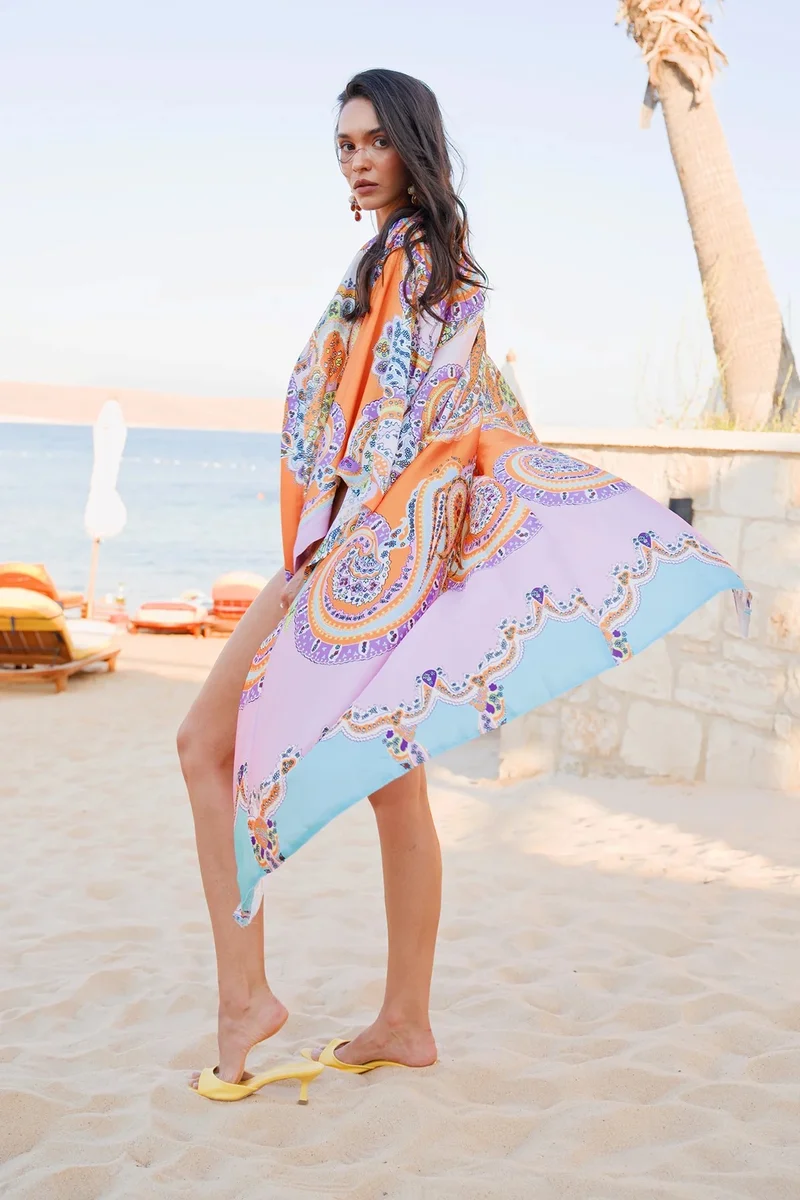 Mita Concept COLORFUL PATTERNED SATIN BATWING-SLEEVE KIMONO